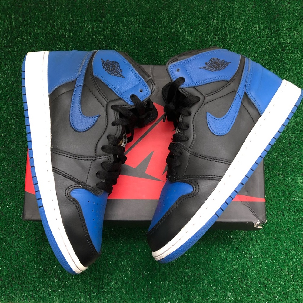 Jordan 1 Royal size 6y / 7.5 women’s